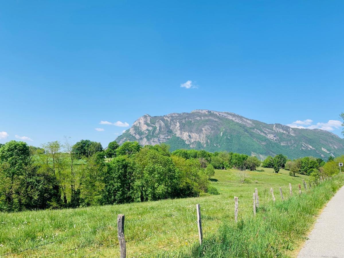 Le Lodge Du Pichat Sainte-Helene-du-Lac ภายนอก รูปภาพ